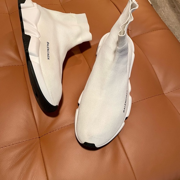 Balenciaga speed trainers in white, size 10 or EU(43) good condition - Picture 4 of 6